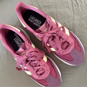 Adidas Women's Pink Sneakers cloudfoam